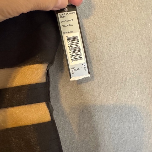 Tahari Black and Tan Striped Midi Dress.  NWT - Picture 2 of 7